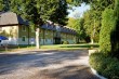 Adaptacja IX w. pałacu myśliwskiego na hotel