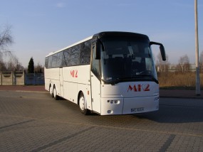 wynajem autokarów 50-60 os. Warszawa - MK2 Wynajem autokarów i busów