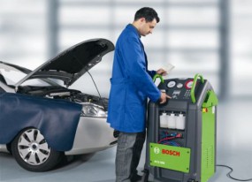 Obsługa klimatyzacji czynnikiem R134-A - Bosch Service Michałek Technik Motor Kraków