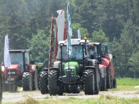 Sprzedaż maszyn rolniczych - JASKOT maszyny rolnicze Siekierczyn