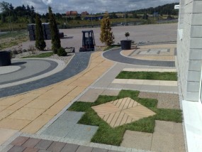 Układanie kostki granitowej - Usługi budowlano brukarskie Ross Gdańsk