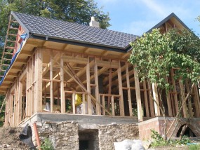 budowa dachów i domów drewnianych szkieletowych (kanadyjki) - maroof Wiśniowa