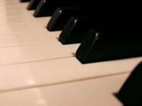 Naprawa fortepianów - Naprawa fortepianu Strojenie pianina Regulacja fortepianów Konserwacja pianin Renowacja instrumentów Konserwacja Wymiana strun D