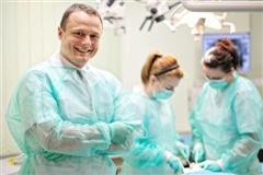 Implanty zębowe - Milcarz Marek, lek. stomatolog, Implanty Łuków
