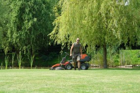 Pielęgnacja terenów zielonych - Wytwórnia Tlenu - projektowanie, zakładanie, pielęgnacja ogrodów i zieleni Wrocław