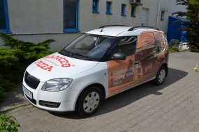 Oklejanie samochodów folią, literami - SERVI Reklama i Poligrafia Bydgoszcz