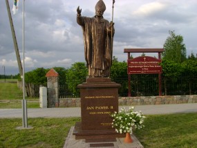 Pomnik Papieża - Zakład kamieniarski Ryszard Olszewski Pisz