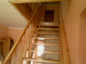 Schody jesionowe - Działalność Usługowo Handlowa Tadeusz Matuszczak Rywałd