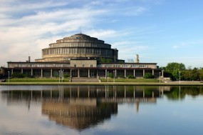 Hala Stulecia - Biuro Turystyczne  Sandra   Danuta Szafarewicz Wrocław