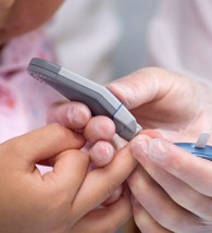 dostarczanie aparatów do mierzenia glukozy we krwi chorego. - Regionalne Stowarzyszenie Diabetyków Podrzecze