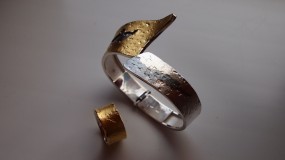 Połączenie złota ze srebrem Biżuteria srebrno-złota - Wytwarzanie ze srebra i złota Kosakowo