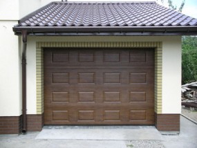Brama garażowa - Rosiak s.c. Sklep: okna, drzwi, bramy garażowe Brzeg