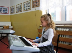 Nauka gry na keyboardzie - Pierwsze Prywatne Ognisko Muzyczne w Gdyni Gdynia
