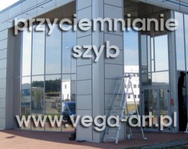 oklejanie przeszkleń foliami okiennymi - Vega-Art Studio Reklamy i Druku Gdynia