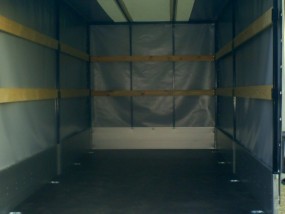 środek skrzyni z plandeką - Skrzynie ładunkowe - naprawa nadwozi - zabudowy nadwozi - burty aluminiowe - części do nadwozi Ćwiklice