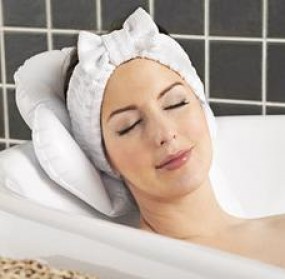 PODUSZKA KĄPIELOWA I OPASKA NA WŁOSY   (Kod: 56385) - Lider Betterware - pomysły do Twojego domu, Elbląg