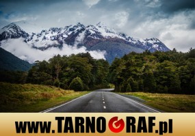 Fototapeta na wymiar - P.H.U. TARNOGRAF - Fabryka Reklamy Tarnobrzeg