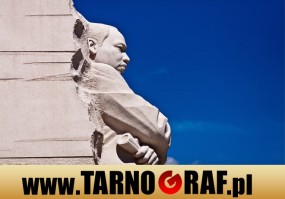 Fototapeta na wymiar - P.H.U. TARNOGRAF - Fabryka Reklamy Tarnobrzeg