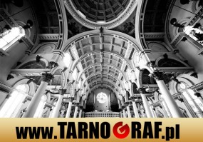 Fototapeta na wymiar - P.H.U. TARNOGRAF - Fabryka Reklamy Tarnobrzeg