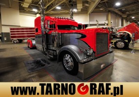 Fototapeta na wymiar - P.H.U. TARNOGRAF - Fabryka Reklamy Tarnobrzeg