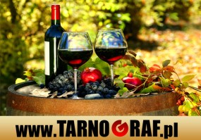 Fototapeta na wymiar - P.H.U. TARNOGRAF - Fabryka Reklamy Tarnobrzeg