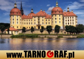 Fototapeta na wymiar - P.H.U. TARNOGRAF - Fabryka Reklamy Tarnobrzeg