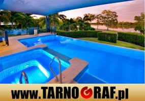 Fototapeta na wymiar - P.H.U. TARNOGRAF - Fabryka Reklamy Tarnobrzeg