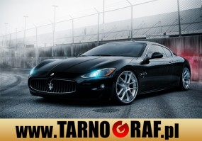 Fototapeta na wymiar - P.H.U. TARNOGRAF - Fabryka Reklamy Tarnobrzeg