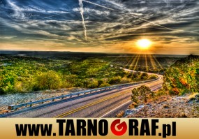 Fototapeta na wymiar - P.H.U. TARNOGRAF - Fabryka Reklamy Tarnobrzeg