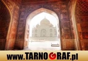 Fototapeta na wymiar - P.H.U. TARNOGRAF - Fabryka Reklamy Tarnobrzeg