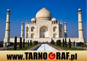 Fototapeta na wymiar - P.H.U. TARNOGRAF - Fabryka Reklamy Tarnobrzeg