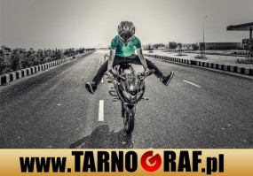 Fototapeta na wymiar - P.H.U. TARNOGRAF - Fabryka Reklamy Tarnobrzeg