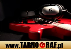 Fototapeta na wymiar - P.H.U. TARNOGRAF - Fabryka Reklamy Tarnobrzeg