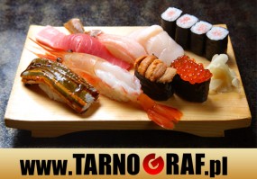 Fototapeta na wymiar - P.H.U. TARNOGRAF - Fabryka Reklamy Tarnobrzeg