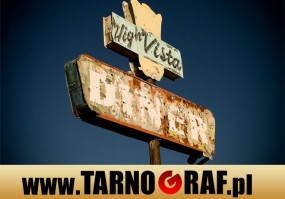 Fototapeta na wymiar - P.H.U. TARNOGRAF - Fabryka Reklamy Tarnobrzeg