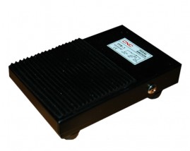 Wyłącznik nożny miniaturowy typ FS - Centrum Zaopatrzenia Maszynowego Kozy