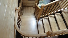 Schody drewniane jesionowe Śląsk Bielsko-Biała Katowice - Stolarstwo Usługi Remontowo-budowlane Sopotnia Wielka