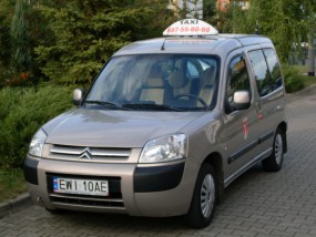 Przewóz osób - Tanie Taxi - Przewozy osób, Transport na lotniska Wieluń