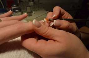 Manicure hybrydowy - Salon fryzjersko kosmetyczny Wałbrzych