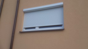 moskitiera zwijana - ALUMROL rolety Marki