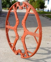 koło prowadzące do kombajnu heder - P.P.U. KALMET Brzoza