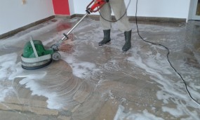 maszynowe czyszczenie posadzek  - gres , lastryko , beton ,granit - Firma sprzątająca Euro Glance Gdańsk