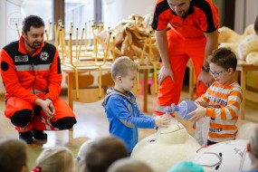 Pokazy pierwszej pomocy dla najmłodszych „Klinika Doktora Misia” - Firma Szkoleniowo Edukacyjna PASSIO Rzeszów