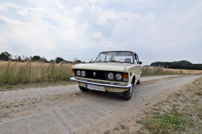 Fiat 125 do ślubu - FAJNYSLUB.PL Olsztyn