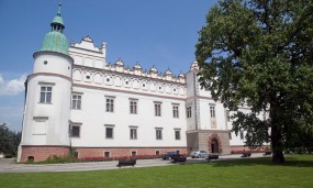 muzeum - Zamek - Muzeum w Baranowie Sandomierskim Baranów Sandomierski