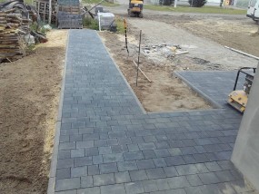 Ukladanie kostki brukowej oraz granitowej - MINIKOP Damian Staszak Kowalew