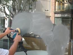 Usuwanie rys i graffiti ze szkła - SZYBRYSY Łukasz Białożyt Usuwanie zarysowań na szkle Wieprz