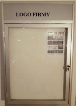 Gablota zewnętrzna z fryzem - EXPODESIGN Puszczykowo