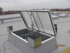 Klapa Dymowa - GULAJSKI - Produkcja: Świetliki dachowe, wyłazy dachowe, klapy dymowe Kopienice