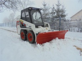 odśnieżanie koparką pługiem śnieżnym mechanicznie wywóz śniegu - Wyburzenia Rozbiórki Kruszywa Budowlane SENTEX Olsztyn